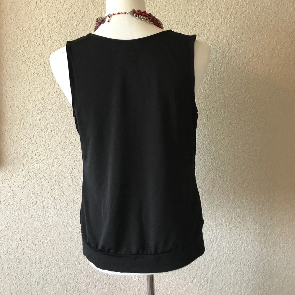WHBM Top Detailed Shoulder - Picture 3 of 8